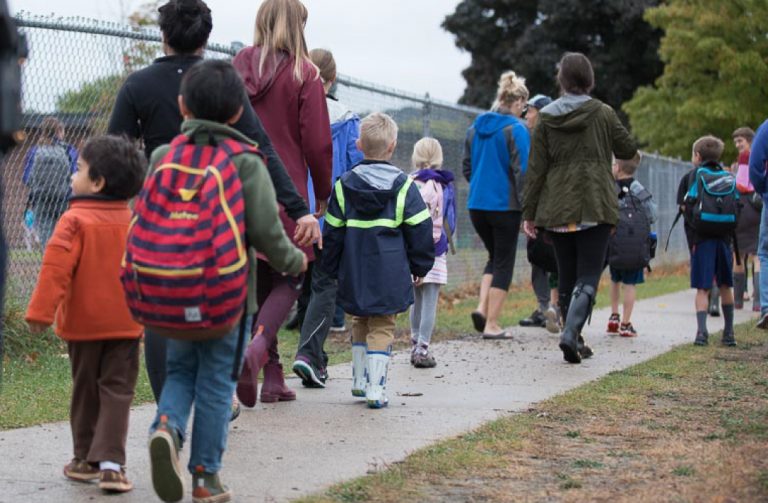 Walk to School Day Michigan Fitness Foundation