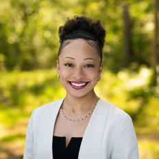 Charli Holloway headshot