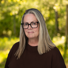 Mary McGuire headshot
